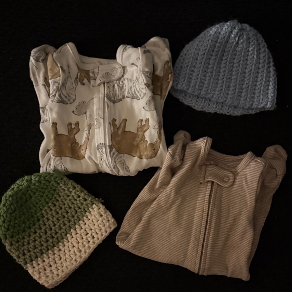 2 onesies 2 knit beanies